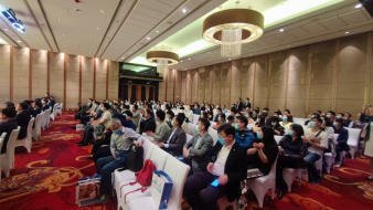 活动跟拍 200 人现场 5 分钟出图工作流,8 年-摄行科技
