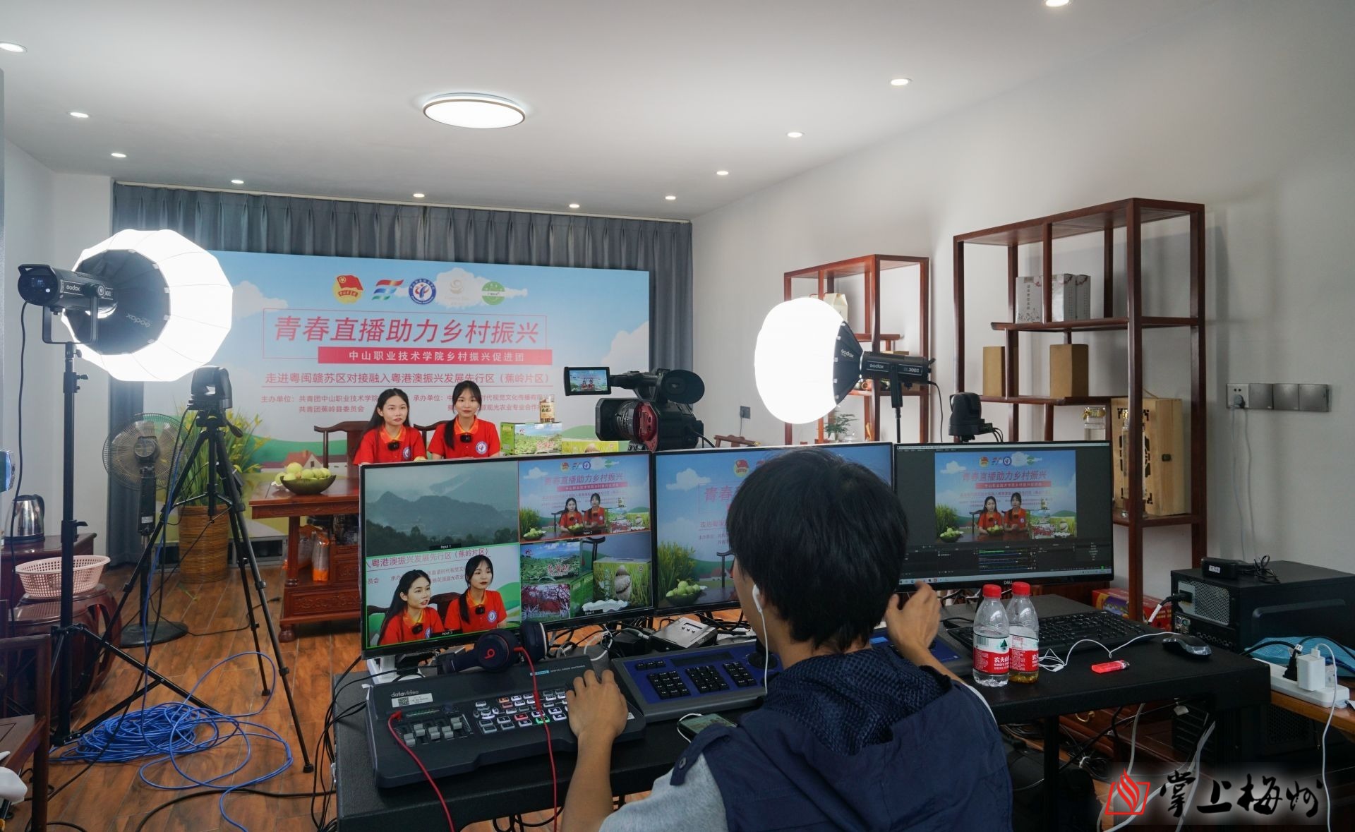 虚拟发布会直播：舞台是怎么在棚里搭出来的-摄行科技